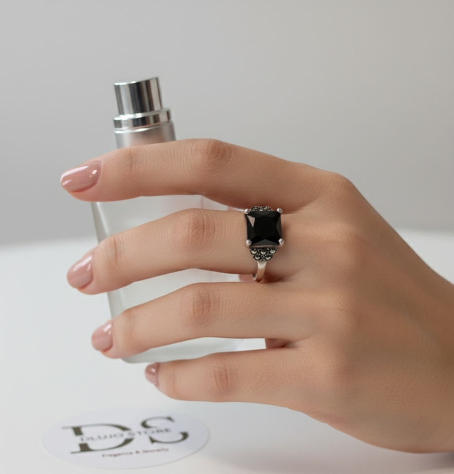 Anillo “Prisma Negro” en Plata de Ley 925