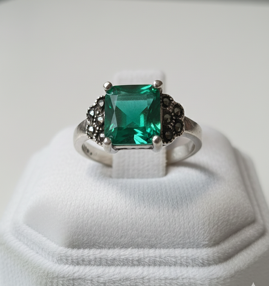 Emerald Prism Ring in 925 Sterling Silver