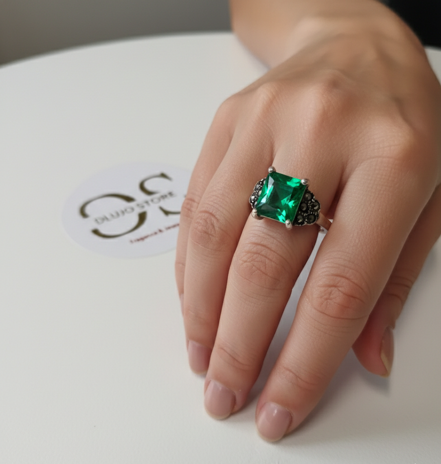 Emerald Prism Ring in 925 Sterling Silver