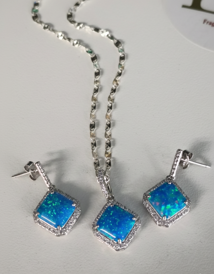 Set de Plata 925 con Ópalo LB Azul y Circonias