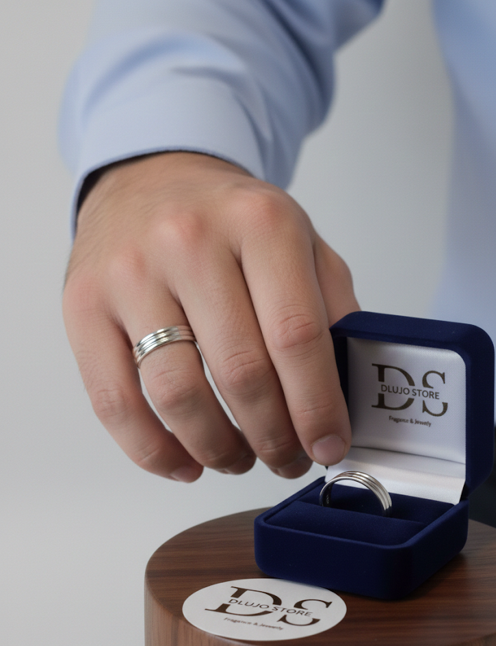 "Grooved Design" Wedding Band in 925 Sterling Silver