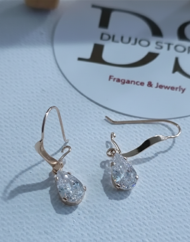 Aretes Pendientes con Gotas de Circonia en Oro 10K