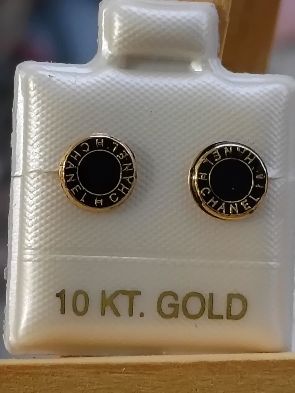 Aretes de Botón Estilo Parisino en Oro 10K