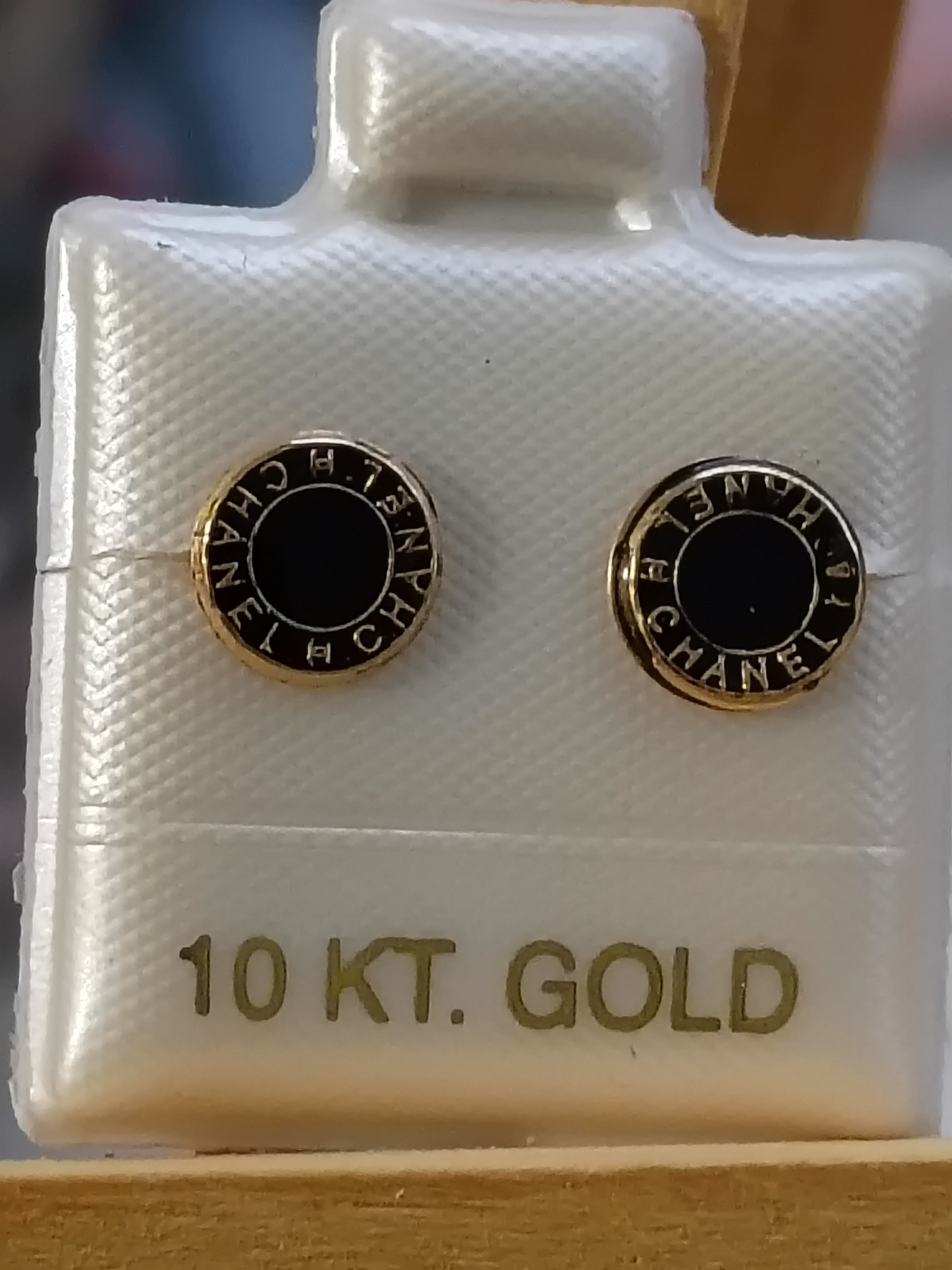 Aretes de Botón Estilo Parisino en Oro 10K