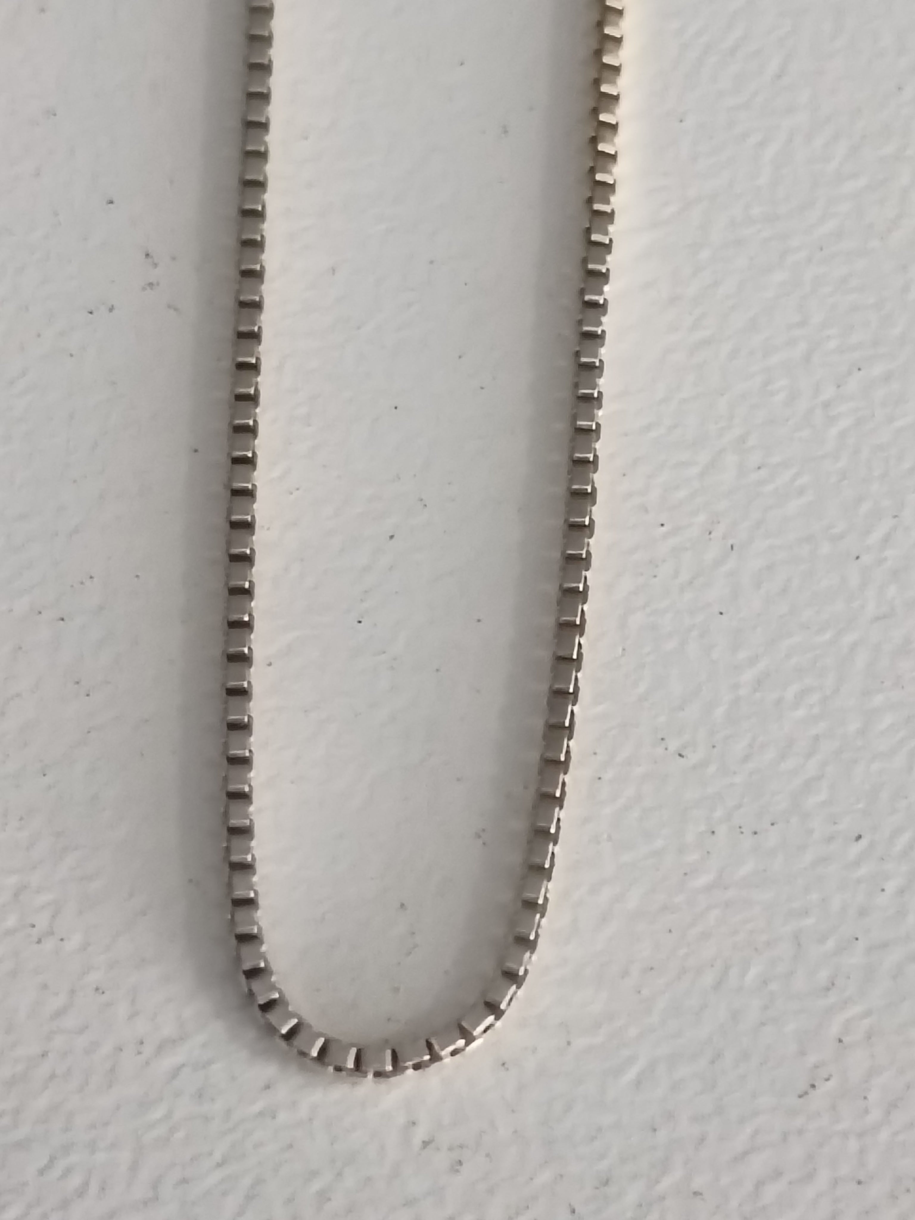 Cadena de Mini Cajas Cuadradas en Plata 925