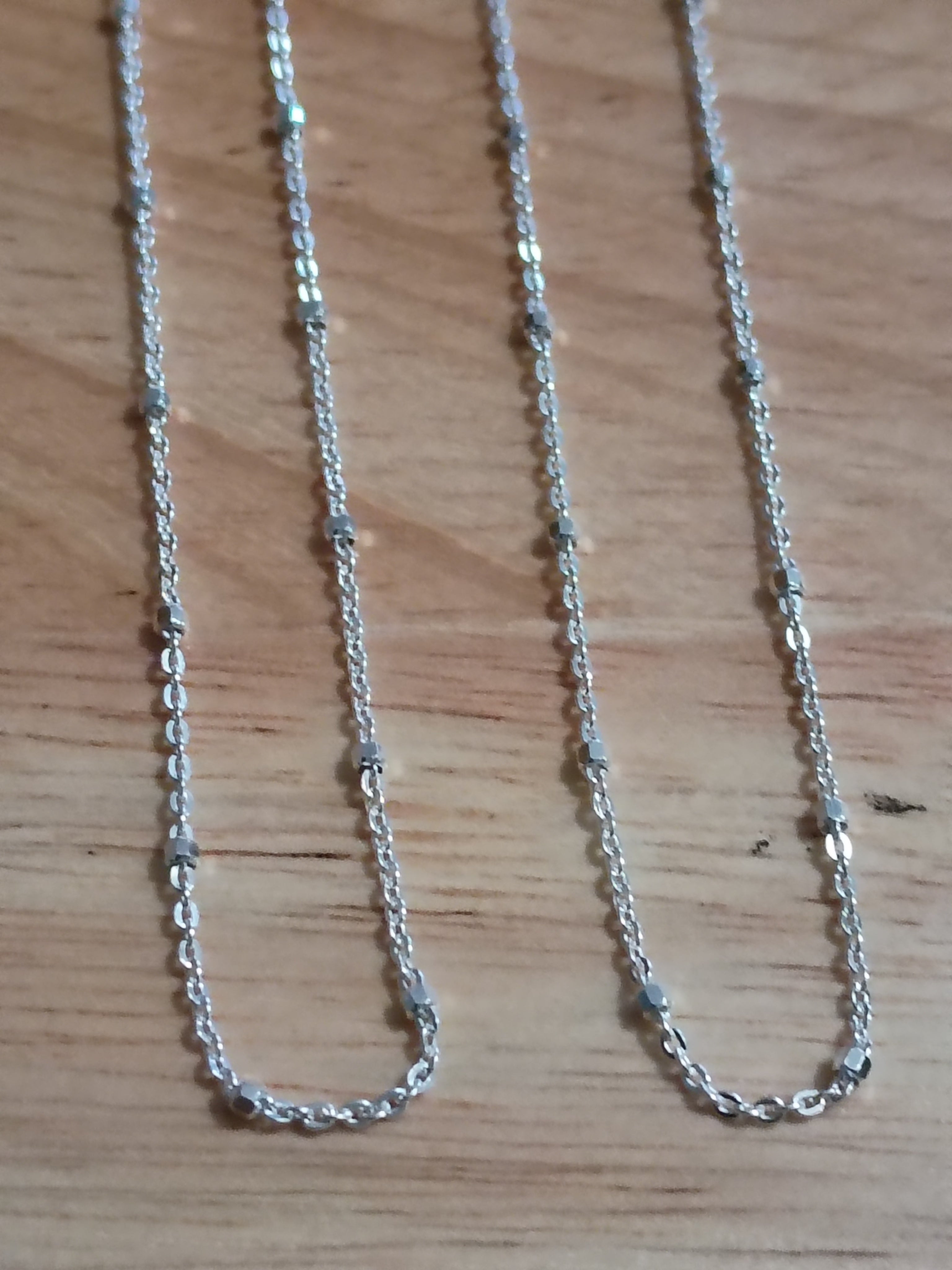 Cadena de Mini Bolitas Facetadas en Plata 925