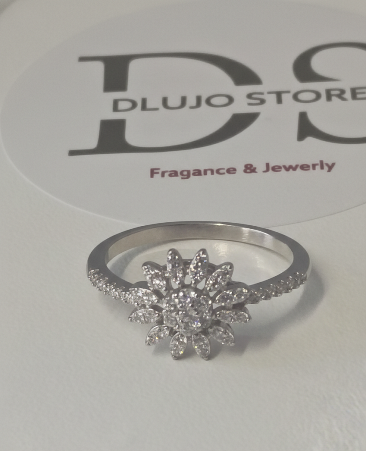 Anillo “Girasol Radiante” en Plata de Ley 925
