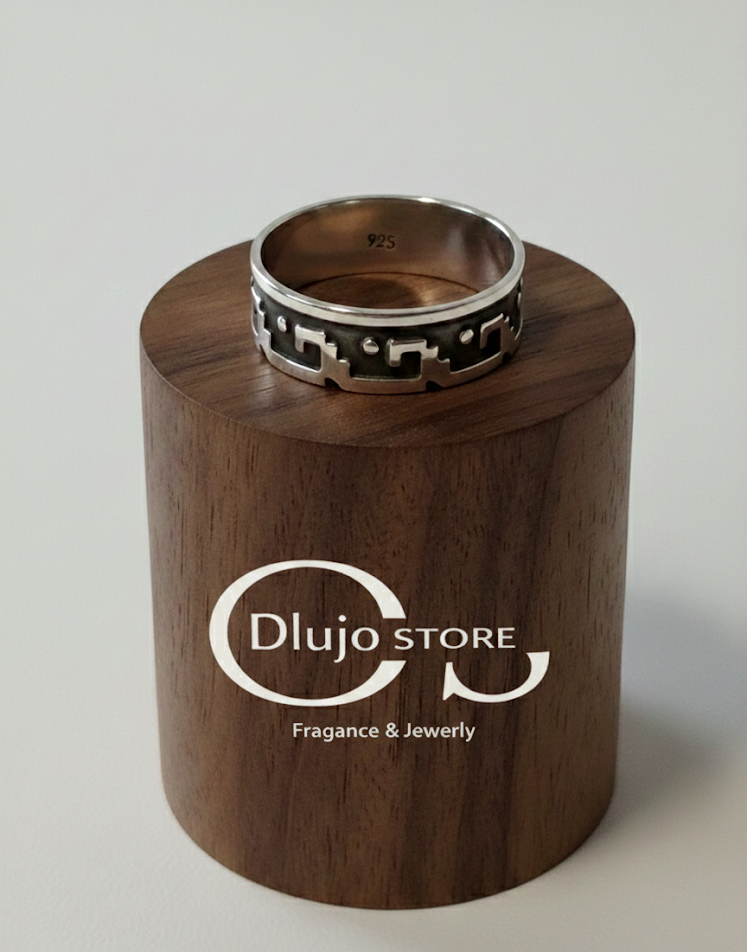 “Geometric Art” Ring in 925 Sterling Silver