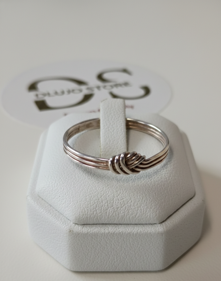 Anillo “Trilogía de Nudo” en Plata de Ley 925
