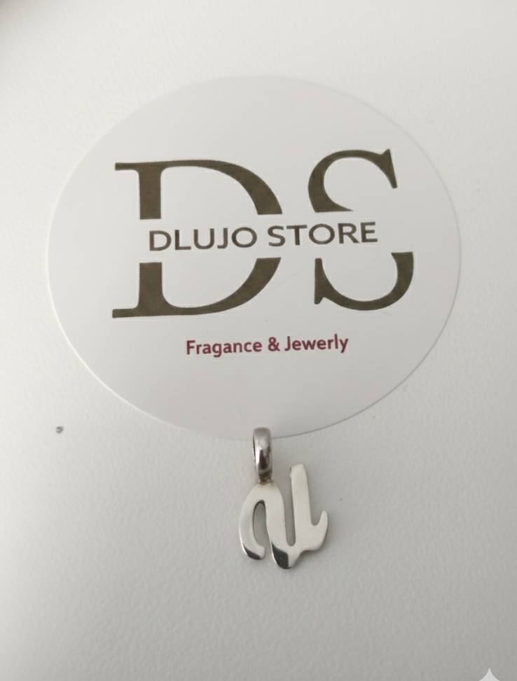 Dije Inicial Letra “U” Cursiva en Plata de Ley 925