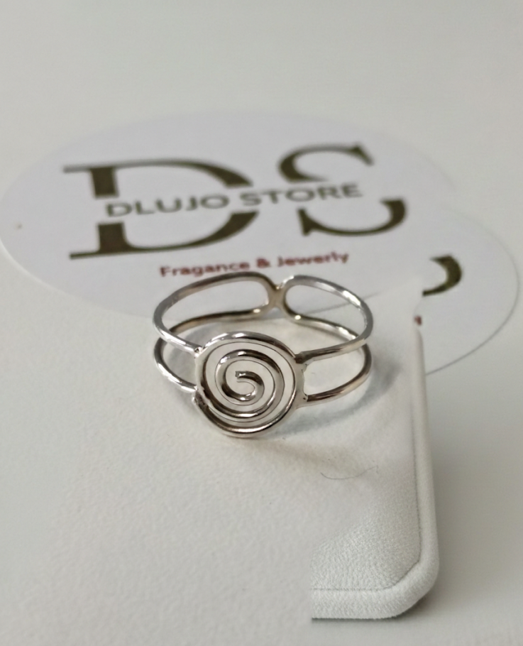 “Infinity Spiral” Ring in 925 Sterling Silver