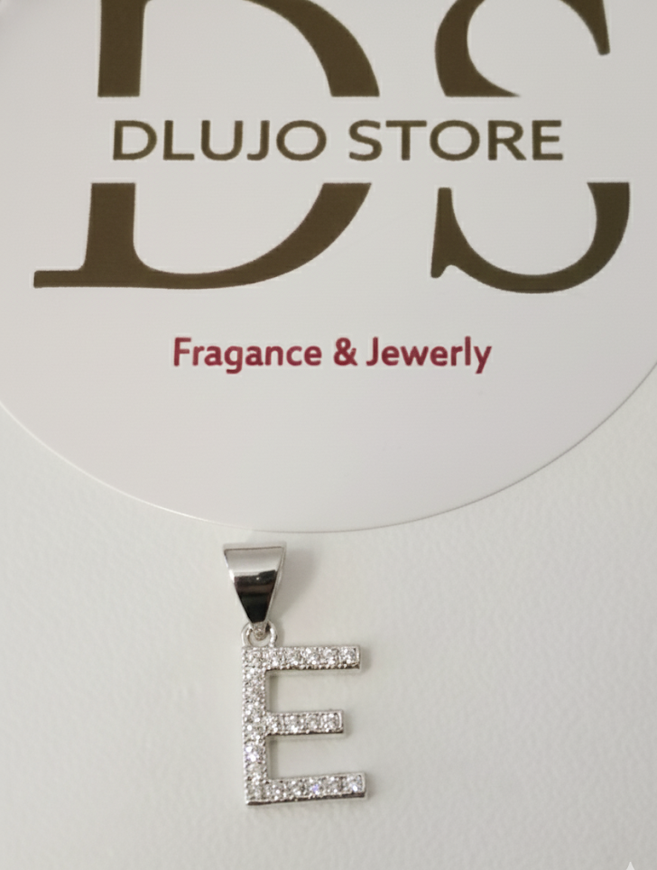 Dije Inicial Letra “E” en Plata de Ley 925