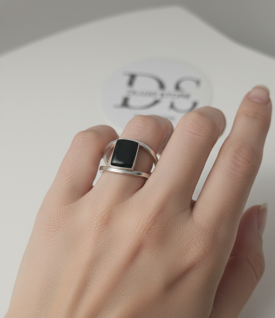 “Inix Dualis” Ring in 925 Sterling Silver