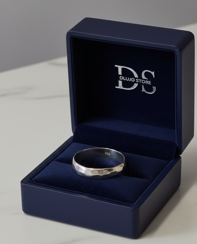 Wedding ring “Hammered Finish” in 925 Sterling Silver
