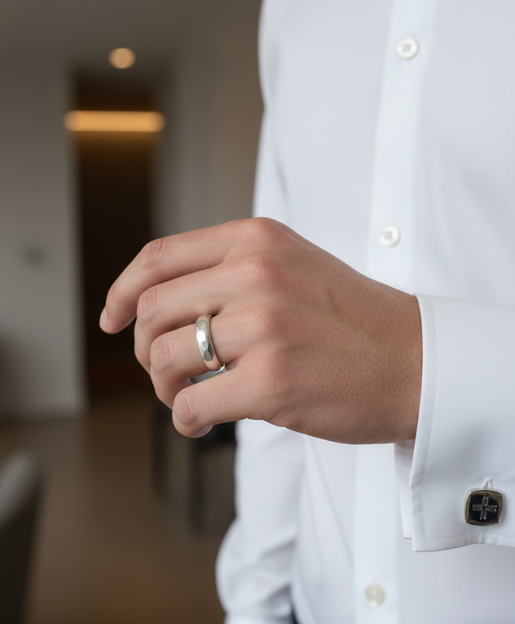 Wedding ring “Hammered Finish” in 925 Sterling Silver
