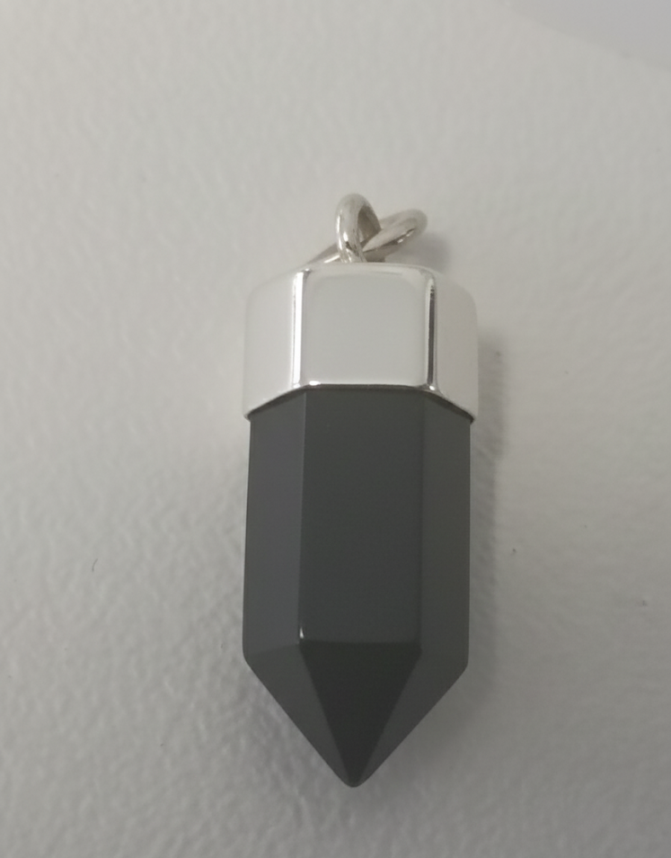 Dijes de Cuarzos Creados en Forma de Péndulo en Plata de Ley 925