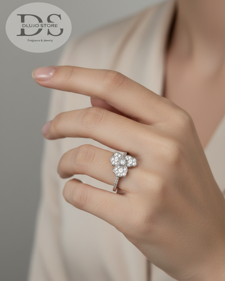 Anillo “Flor de Cristal” en Plata de Ley 925