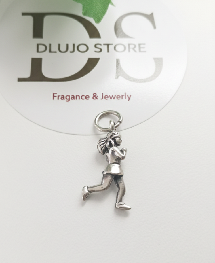 Dije “La Atleta Femenina” en Plata de Ley 925