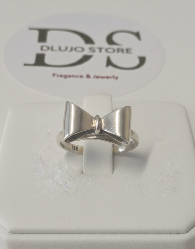 Anillo Ajustable “Lazo Coquette” en Plata de Ley 925