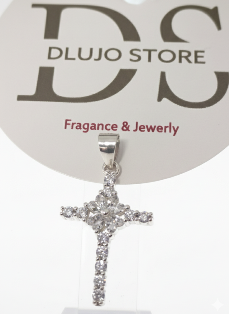 Dije de Cruz “Elegancia Espiritual” en Plata de Ley 925