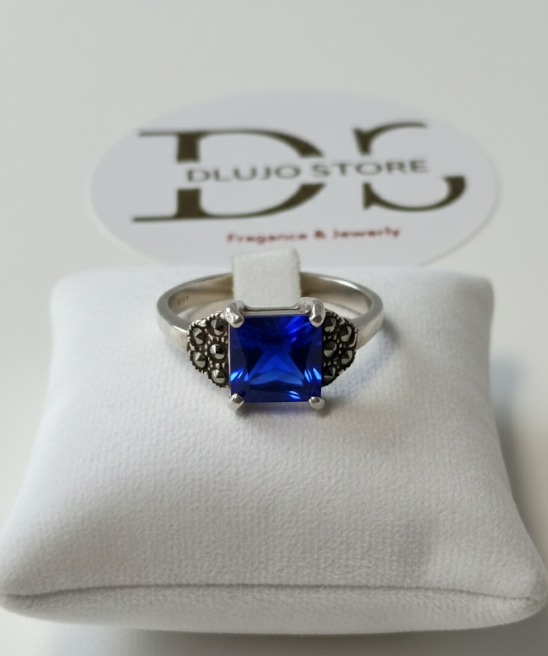 Anillo “Prisma Azul” en Plata de Ley 925