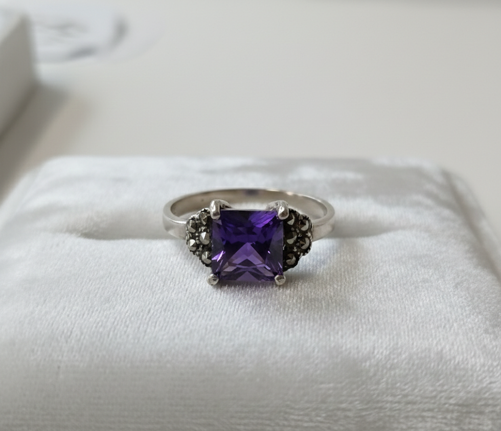 “Amethyst Prism” Ring in 925 Sterling Silver