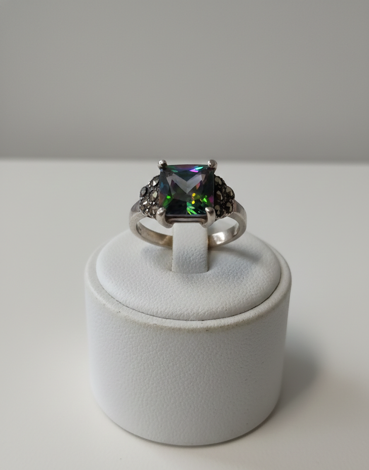 Anillo “Prisma Multicolor” en Plata de Ley 925