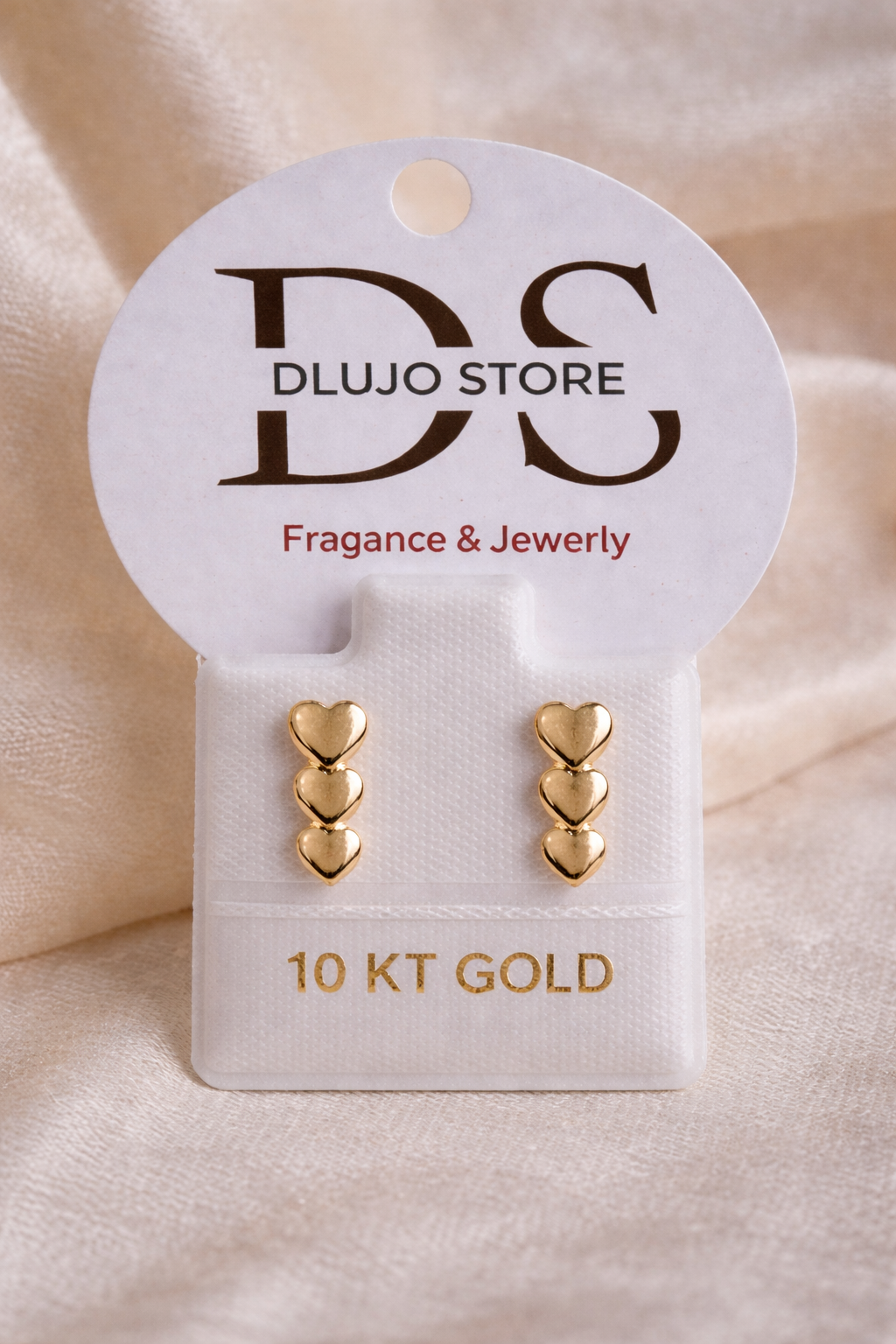 Aretes de Tres Corazones Escalonados en Oro 10K