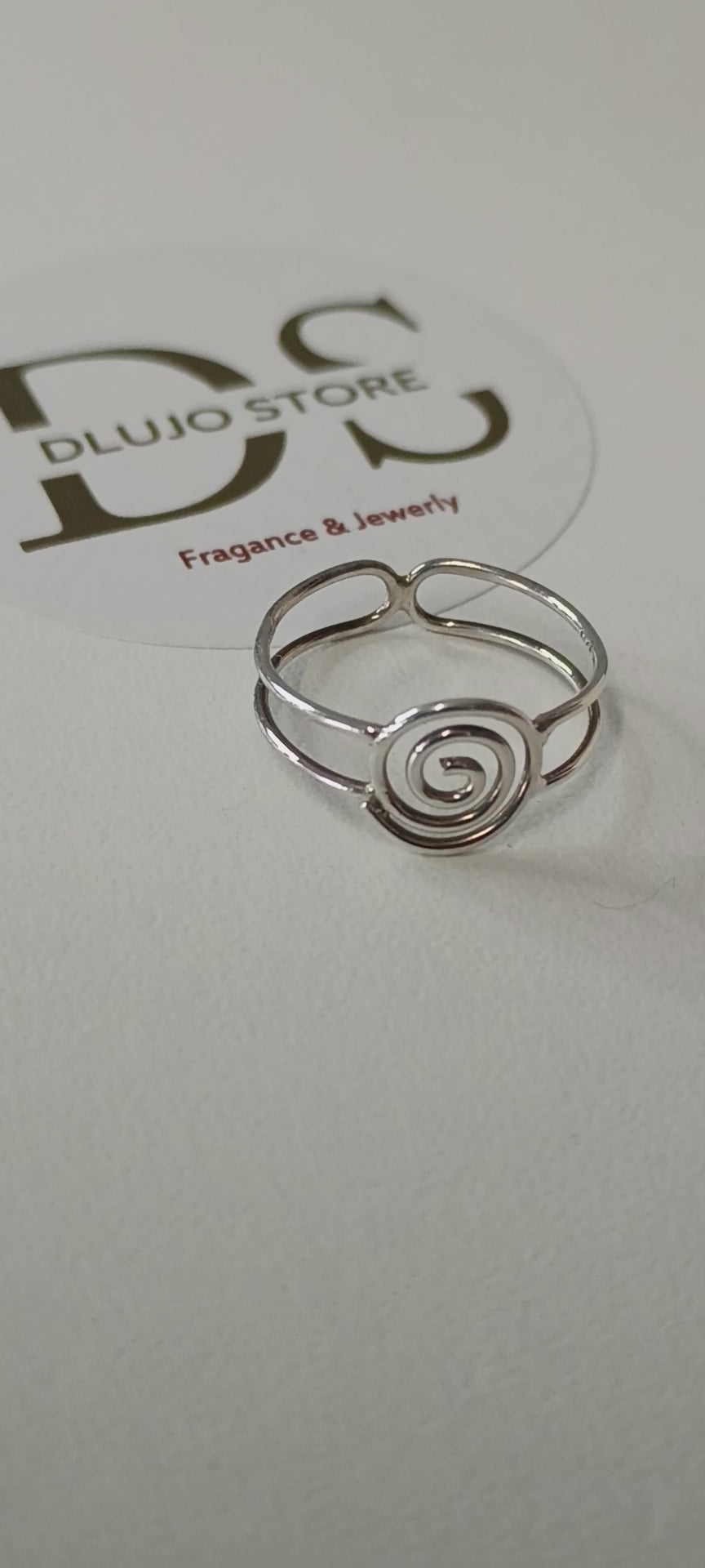 “Infinity Spiral” Ring in 925 Sterling Silver