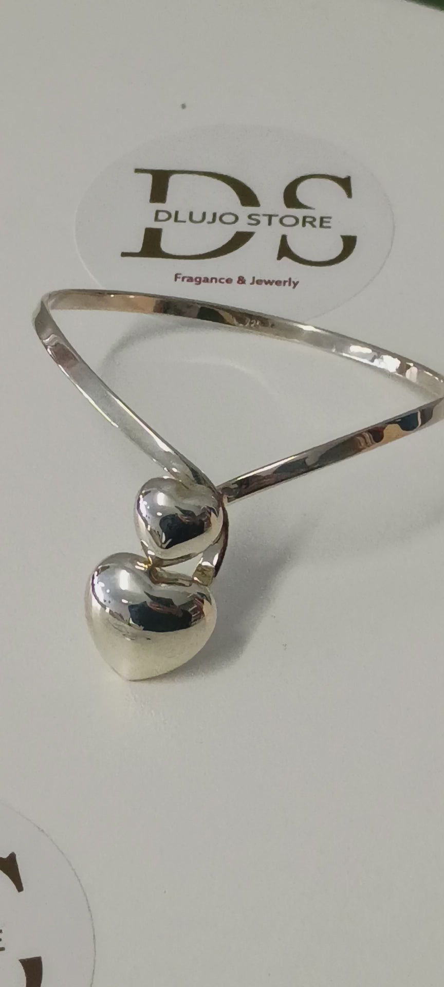 Brazalete “Corazones Entrelazados” en Plata de Ley 925