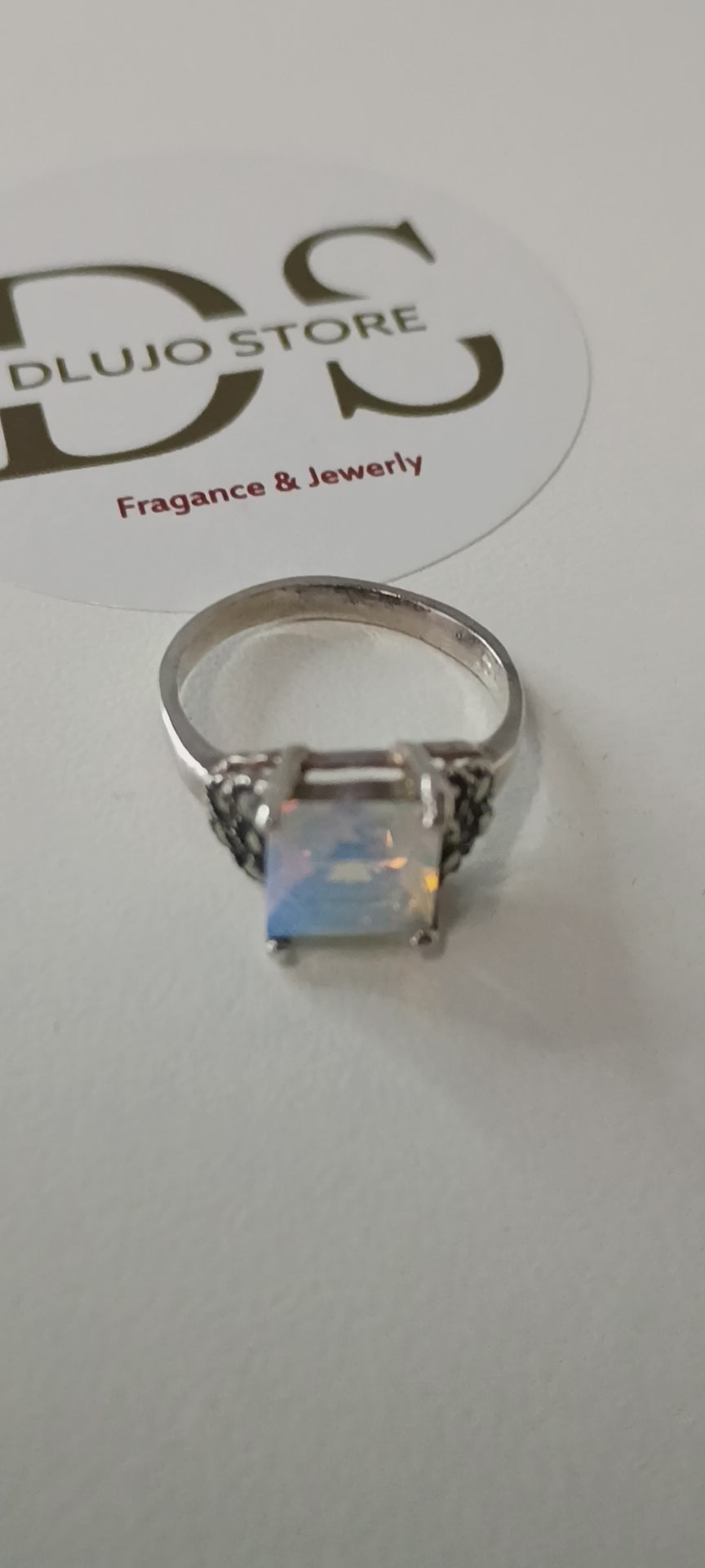 “Opal Prism” Ring in 925 Sterling Silver