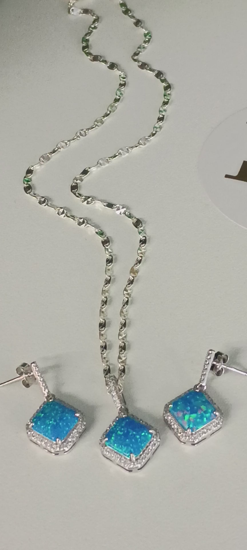 Set de Plata 925 con Ópalo LB Azul y Circonias
