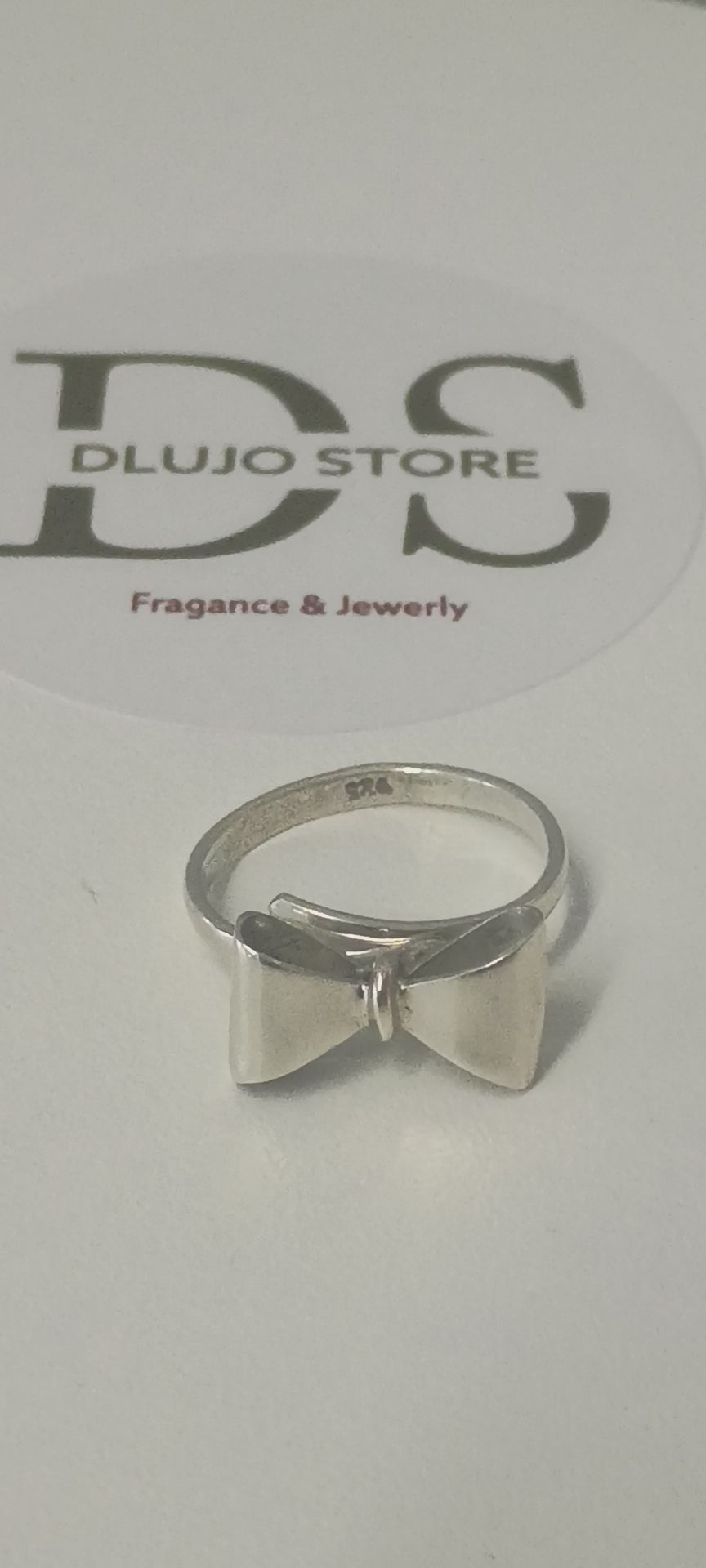 Adjustable “Coquette Bow” Ring in 925 Sterling Silver