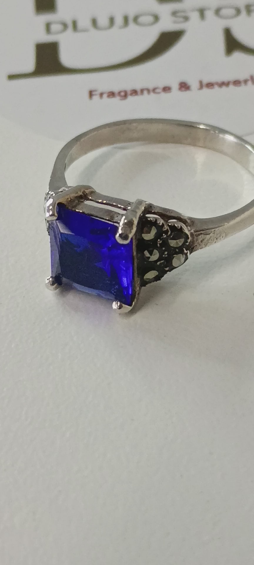 Anillo “Prisma Azul” en Plata de Ley 925