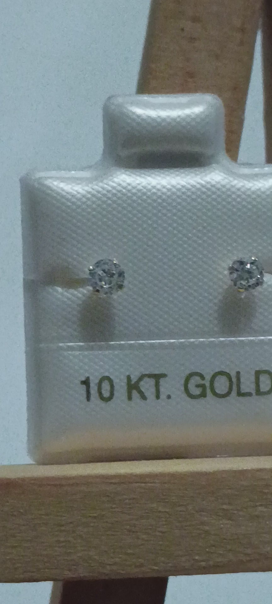 Aretes Clásicos de Broquel Cuadrados en Oro 10K