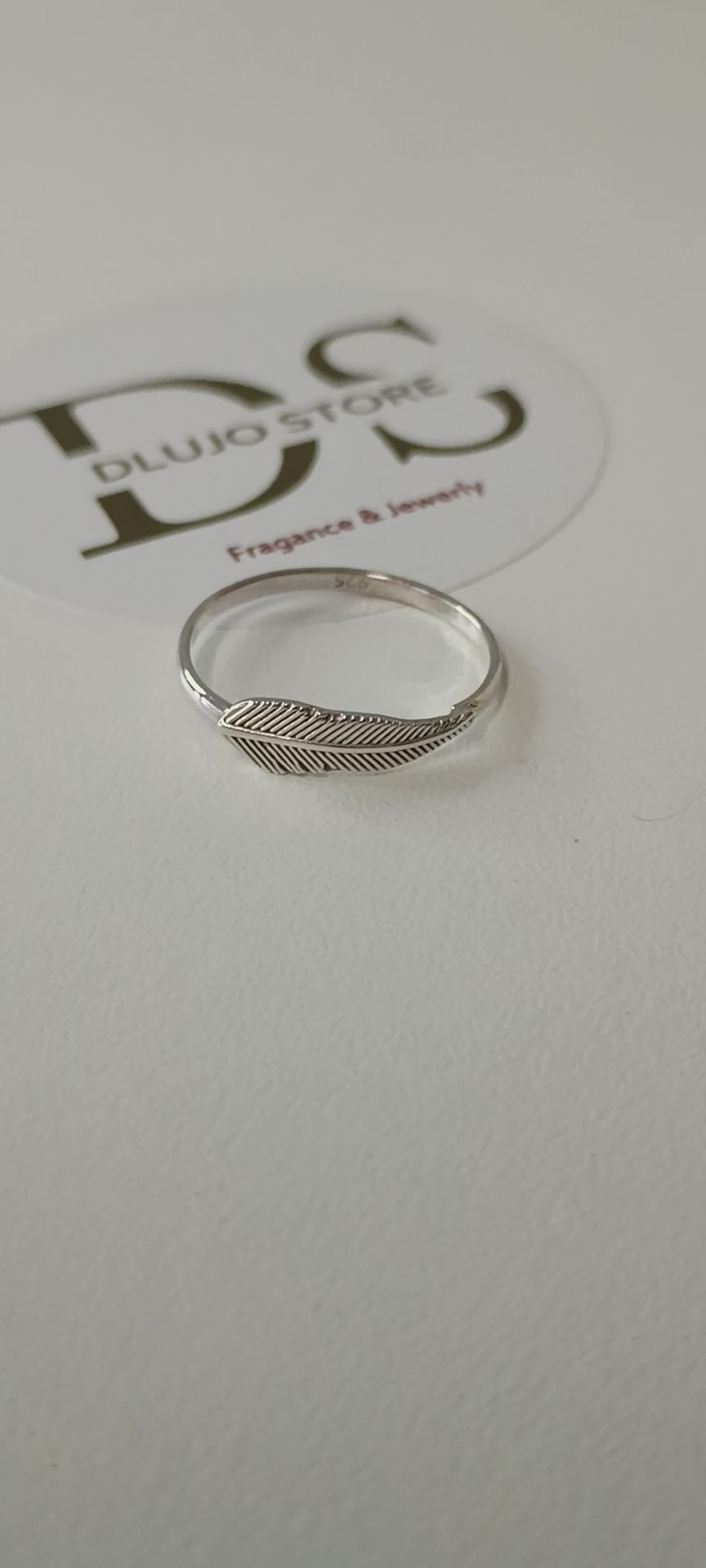 “Silver Feather” Ring in 925 Sterling Silver