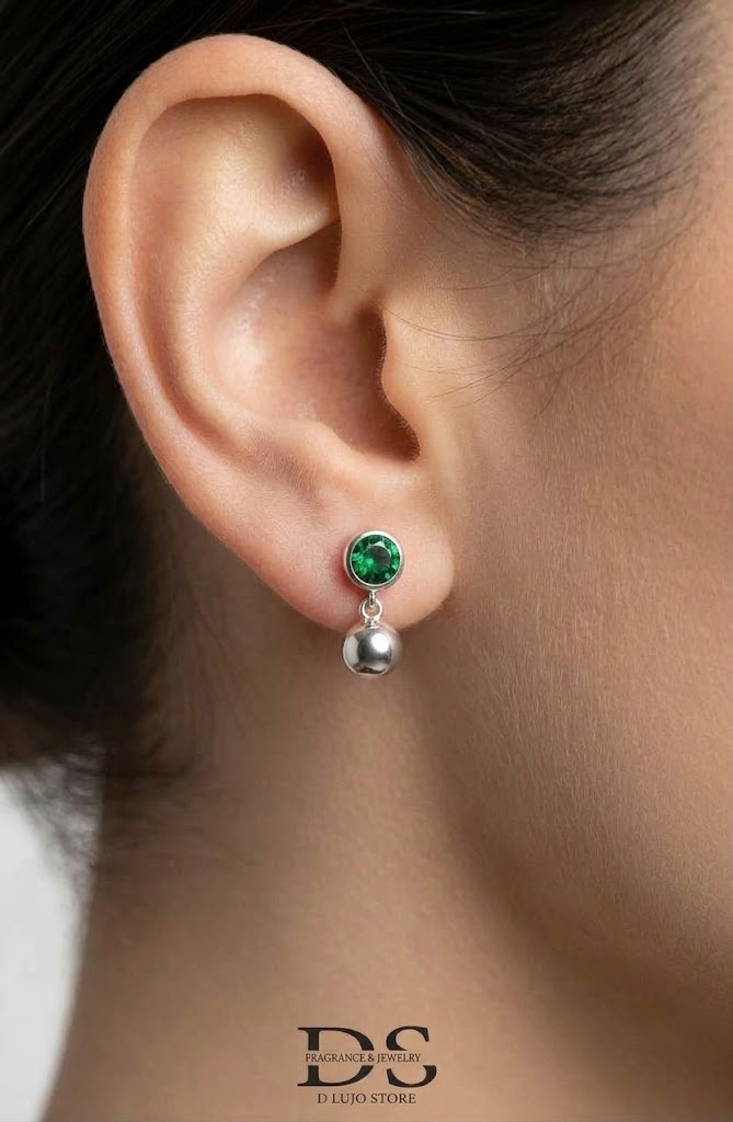 Aretes de Plata Ley 925 con Circonia y Esfera Colgante