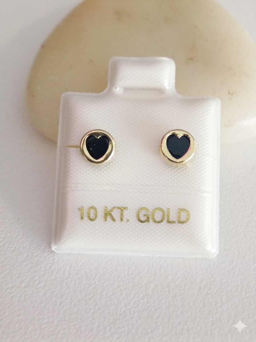 Elegancia y Amor: Broqueles de Corazón en Oro de 10K