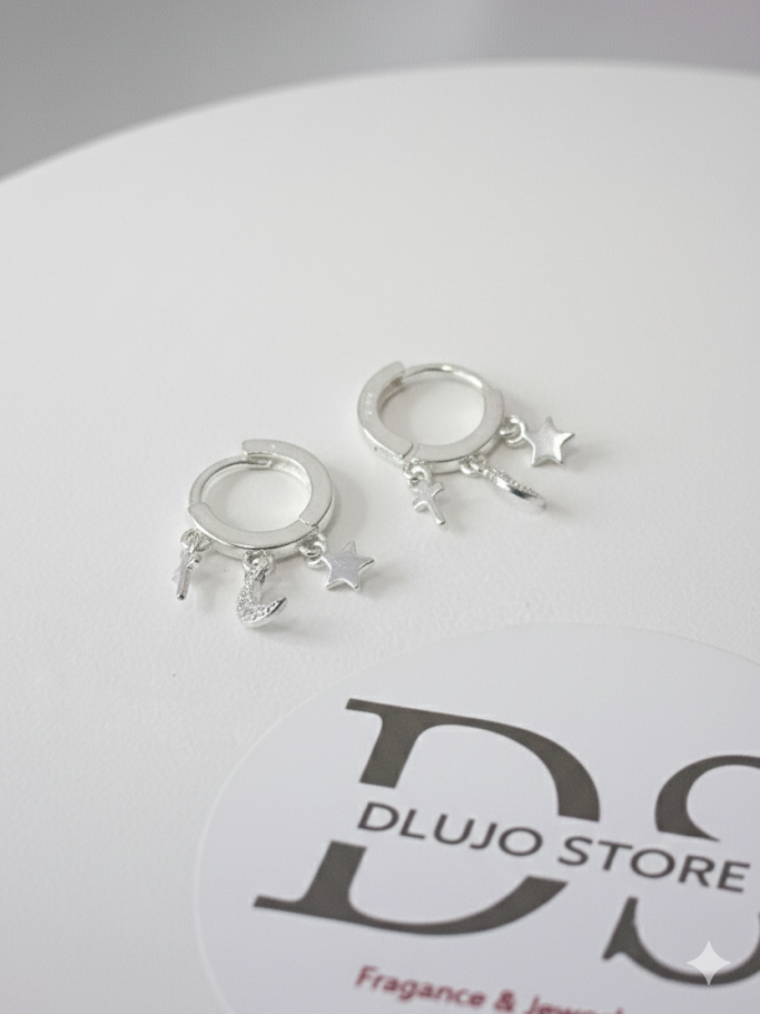 Huggie con Charms de Plata (Luna, Estrella y Cruz)